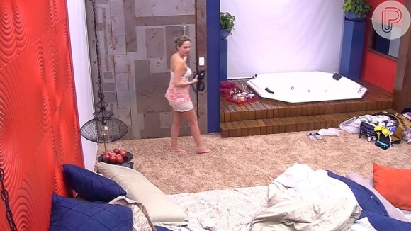 'BBB16': Ana Paula gera nova briga e sobra até para Ronan. 'Não sou mais aliada'