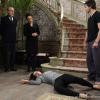 Após a queda, Leila (Fernanda Machado) ficou em choque no chão da sala da mansão, em 'Amor à Vida'