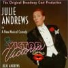 Julie Andrews também foi dirigida pelo marido, Blake Edwars, na comédia 'Victor ou Victoria' (1982)