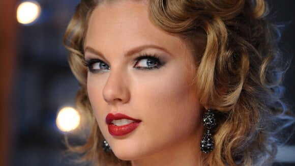 Taylor Swift avalia vida amorosa: 'Nunca tive encaixe perfeito com alguém'