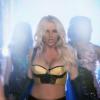Britney Spears faz coreografia ousada em 'Work Bitch'
