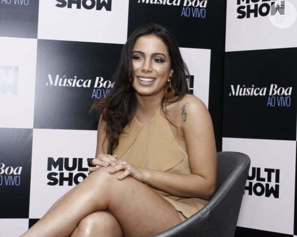 'Não quero esse papo de que a pessoa que fez plástica não tem talento', afirmou Anitta