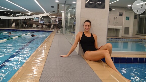 Letícia Birkheuer experimenta o Acqua Pole: 'Quero ser uma magra com bunda'