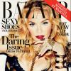 Capa da Harpeer's Bazaar de outubro, Madonna ousou ao mostrar o bumbum em uma calcinha minúscula e posar no estilo dominatrix