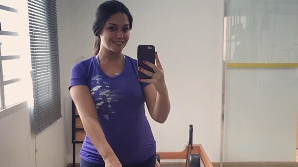 Thais Fersoza, grávida de 5 meses, pratica pilates: 'Faço 2 vezes por semana'