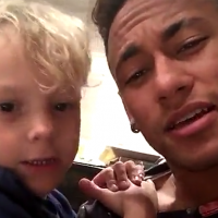 Neymar e o filho, Davi Lucca, cantam música de Jorge e Mateus. Vídeo!