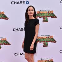 Angelina Jolie não está internada com anorexia, afirma fonte: 'Sem noção'