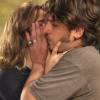 Em 'Totalmente Demais', Rafael (Daniel Rocha) recusa beijo de Sofia (Priscila Steinman) ao vê-la depois de anos dada como morta