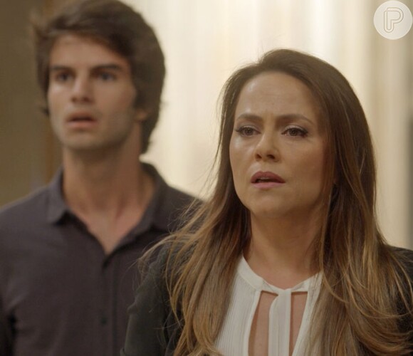Em 'Totalmente Demais', Lili (Vivianne Pasmanter) e Fabinho (Daniel Blanco) ficam espantados com a presença de Sofia (Priscila Steinman) em casa