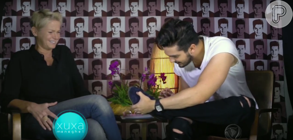 Luan Santana foi entrevistado por Xuxa no 'Programa Xuxa Meneghel' desta segunda-feira, 11 de abril de 2016