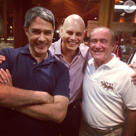 Luigi Baricelli apareceu careca para jantar com William Bonner e Renato Aragão na noite deste domingo, 7 de setembro de 2013