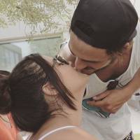 Giulia Costa posta 1ª foto de beijo em Brenno Leone e assume namoro: 'Aleluia'