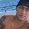 Neymar ainda deixou um recado para suas pretendentes: 'Estou com o coração carente. Estou precisando me apaixonar. Estou disponível. Estou online'
