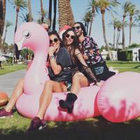 Bruna Marquezine e Thaila Ayala curtem festival na Califórnia: 'Partiu'. Vídeo!