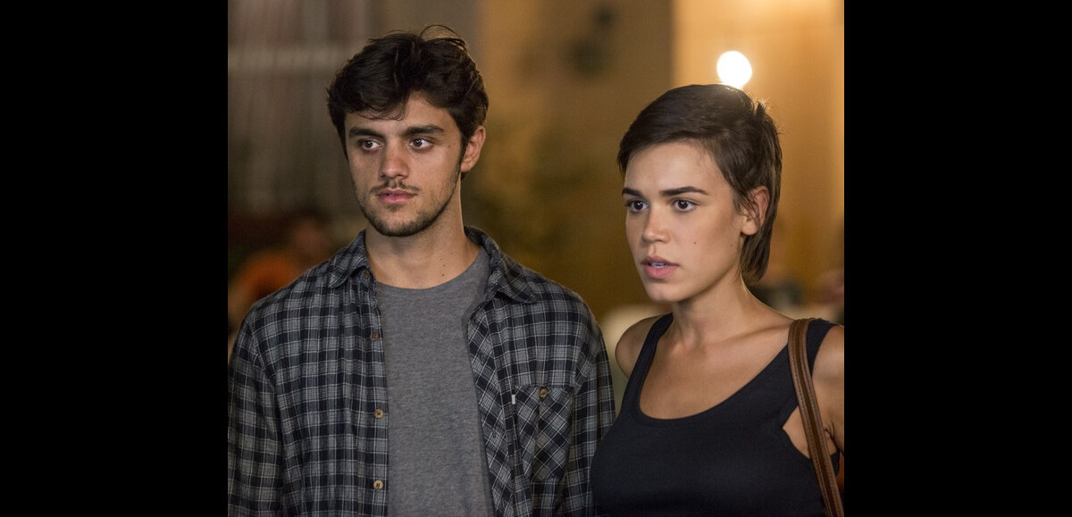 Foto: Jonatas (Felipe Simas) defende Leila (Carla Salle) para Eliza ...