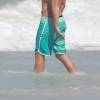Cauã Reymond esteve na praia da Joatinga, no Rio, nesta terça-feira, 19 de abril de 2016