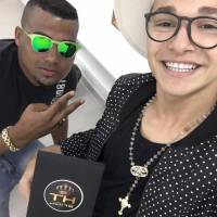 MC Gui compra cordão de terço por R$ 35 mil: 'Ouro com diamantes'. Vídeo!