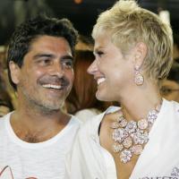 Xuxa conta onde deu o primeiro beijo no namorado, Junno Andrade: 'Na minha casa'