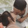 Brenno Leone e Giulia Costa postaram 1ª foto de beijo nas redes sociais na terça-feira, dia 13 de abril de 2016