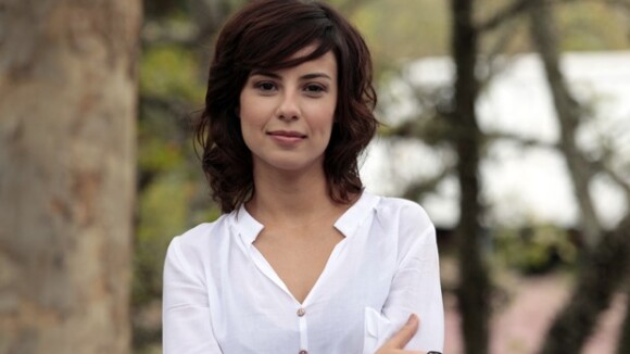 Andréia Horta pode substituir Alinne Moraes em novela de Manoel Carlos