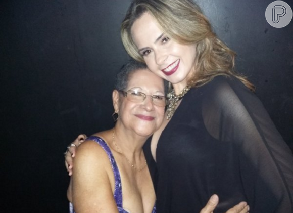 Ana Paula Renault e Geralda marcaram presença na festa de aniversário da ex-BBB Fernanda Liberato na noite desta quarta-feira, 20 de abril de 2016 