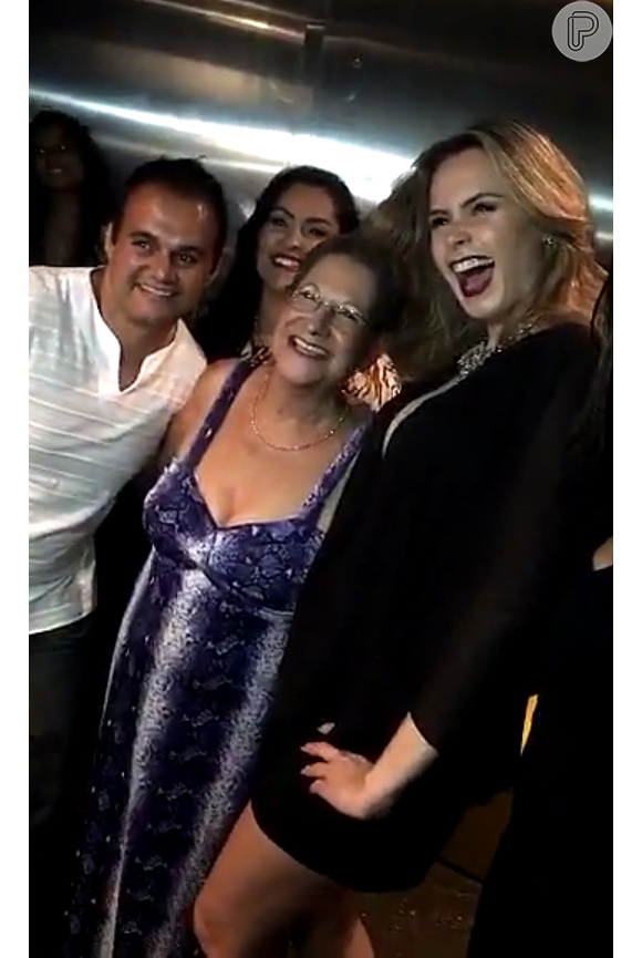 Ana Paula e Geralda, do 'BBB16', estiveram na festa de 29 anos de Fernanda Liberato