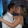 Matheus e Cacau, do 'BBB16', trocam beijos em festa 'Celebration White 'n' Flowers', realizada no Copacabana Palace na última sexta-feira, 22 de abril de 2016