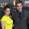De acordo com o site 'HollywoodLife', o ator britâncio Robert Pattinson dividia os amigos com Kristen Stewart. Por isso, quando o casal terminou o namoro, ele ficou sem nenhuma amizade