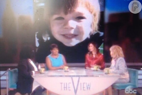 Luciana Gimenez participou como co-apresentadora do programa 'The View', da rede ABC, nos Estados Unidos, em junho deste ano, e falou sobre seu segundo filho: 'Ele é muito elétrico'