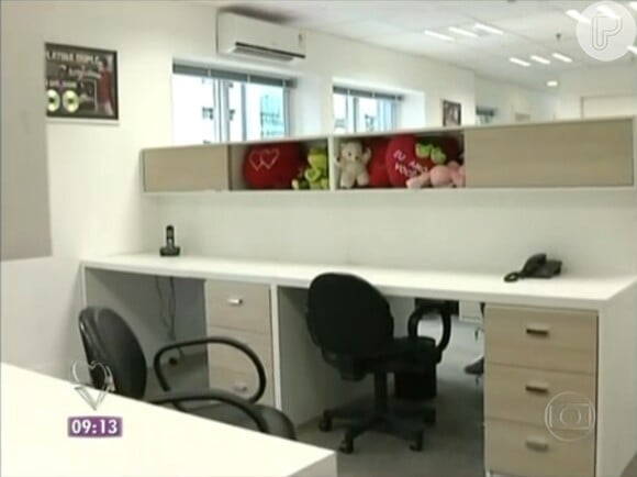 Luan Santana abriu as portas de seu escritório em São Paulo, onde guarda todos os mimos recebidos de suas fãs