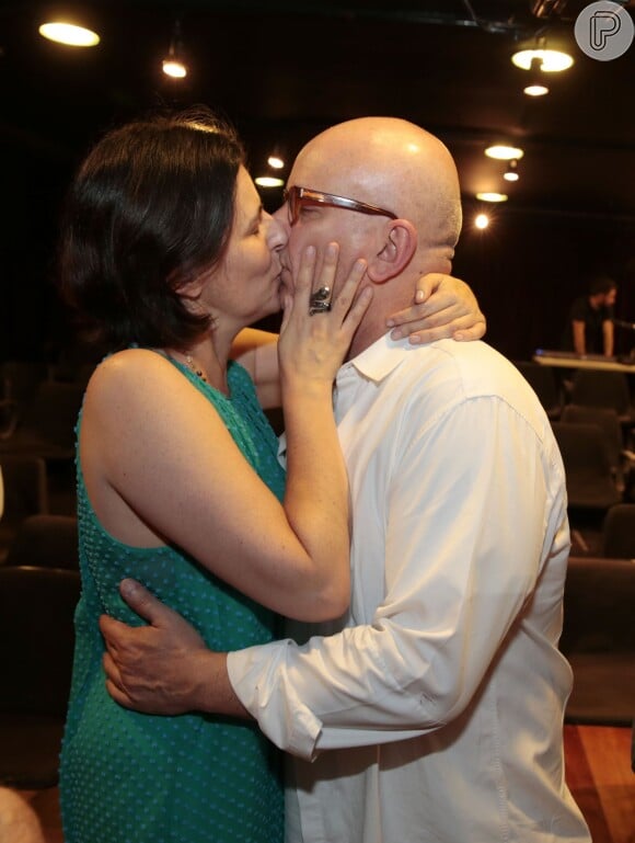 Marcelo Tas e a mulher, Bel Kowarick, na estreia da peça 'Dueto para Um'