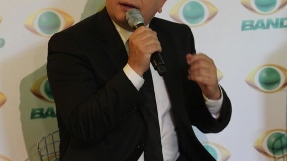 Marcelo Tas comemora 54 anos à frente do 'CQC' e outros dois programas de TV