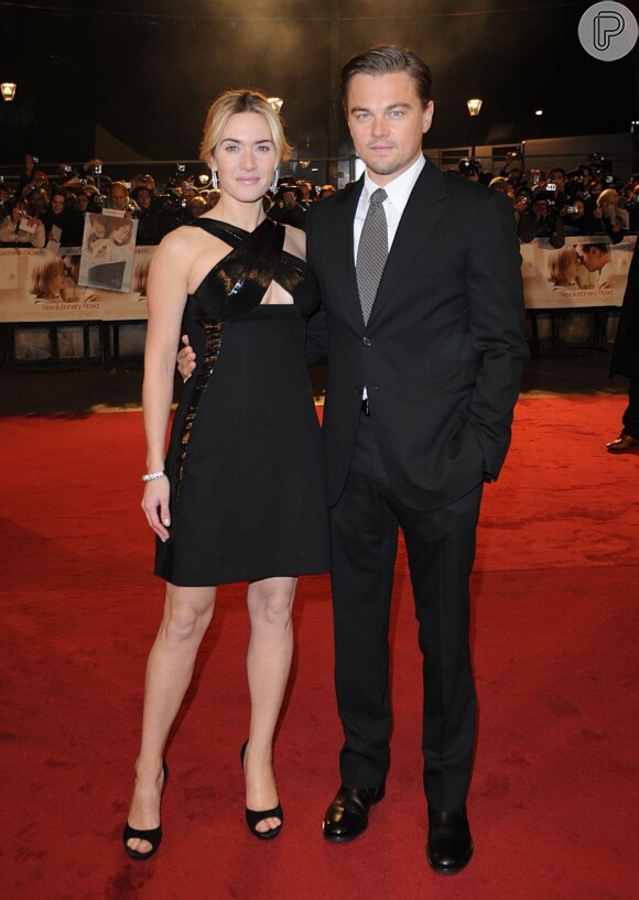 Kate Winslet e Leonardo DiCaprio participaram de evento em Londres, em 18 de janeiro de 2009. O ator conduziu a amiga ao altar em seu casamento secreto com Ned Rocknroll no início de dezembro de 2012