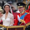 Fatia do bolo do casamento de Kate Middleton e príncipe William, em 29 de abril de 2011, foi arrematado por R$ 9 mil, em 18 de novembro de 2013