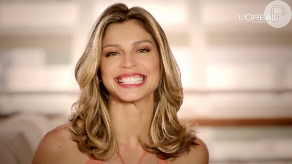 Grazi Massafera aparece em um novo vídeo da L'Oréal Paris, veiculado nesta semana