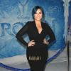 Demi Lovato chega à premiére de 'Frozen- Uma aventura congelante' em Los Angeles, na Califórnia, em 20 de novembro de 2013