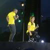 Ivete Sangalo se diverte com Thiaguinho no palco do Nike Festival