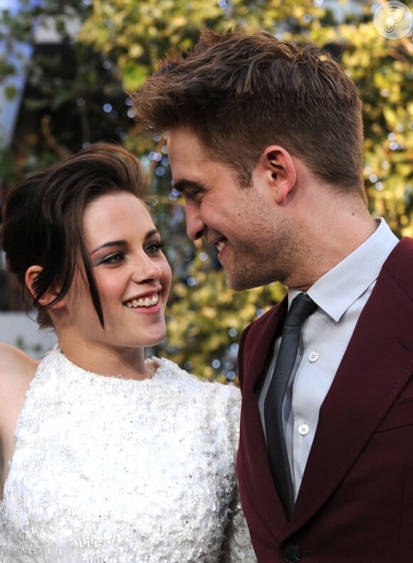 Kristen Stewart namorou Robert Pattinson por cerca de quatro anos entre idas e vindas