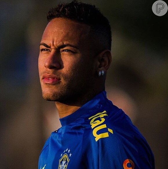 Neymar surpreendeu o público ao fazer um gol aos 14 segundos do 1º tempo do jogo entre Brasil e Honduras