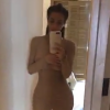 Esbanjando o corpão em forma, Kim Kardashian compartilhou fotos de suas curvas no seu Snapchat