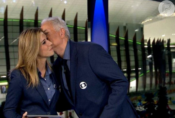 William Waack deu um beijo em Cris Dias no 'Jornal da Globo' desta sexta-feira, 19 de agosto de 2016