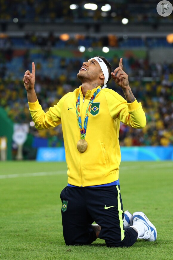 Neymar comemora ouro inédito do Brasil na Olimpíada Rio 2016