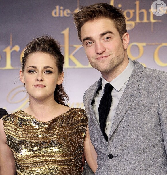 Kristen Stewart quer passar o Natal com Robert Pattinson, em 28 de novembro de 2013