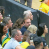 Neymar e Bruna Marquezine curtiram juntos a vitória do vôlei masculino no Maracanãzinho. Os ex-namorados deixaram o estádio juntos