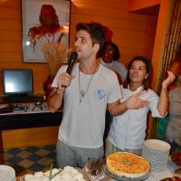 Bruno Gagliasso apresenta sobremesas de jantar em Fernando de Noronha