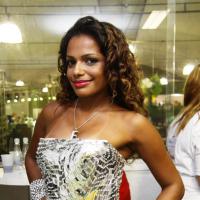 Quitéria Chagas vai escolher substituta de Nicole Bahls no Império Serrano