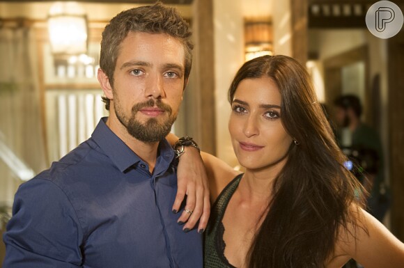 Cesar (Rafael Cardoso) e Carolina (Maria Joana) se interessam um pelo outro e passam uma noite juntos, na novela 'Sol Nascente', a partir de 15 de setembro de 2016