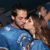 O casal foi fotografado aos beijos no Carnaval deste ano