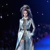 Kendall Jenner desfilou no lançamento de campanha primavera/verão 2017 do estilista Marc Jacobs na semana de moda de Nova York