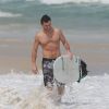Klebber Toledo exibiu físico durante dia de surfe na praia da Barra, Zona Oeste do Rio, na tarde desta sexta-feira, dia 16 de setembro de 2016